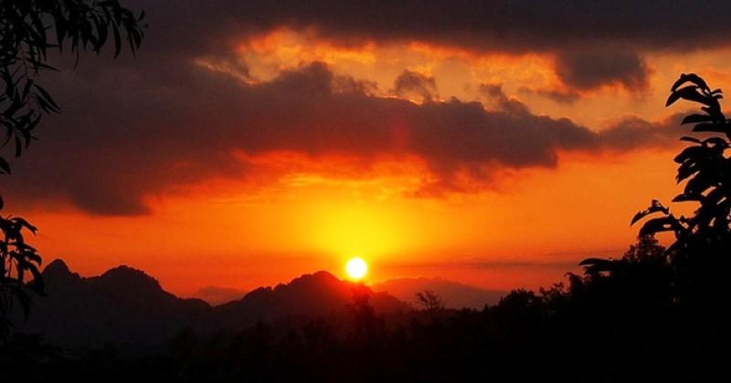 SUNRISE PUNTHUK SETUMBU SUNRISE PUNTHUK SETUMBU